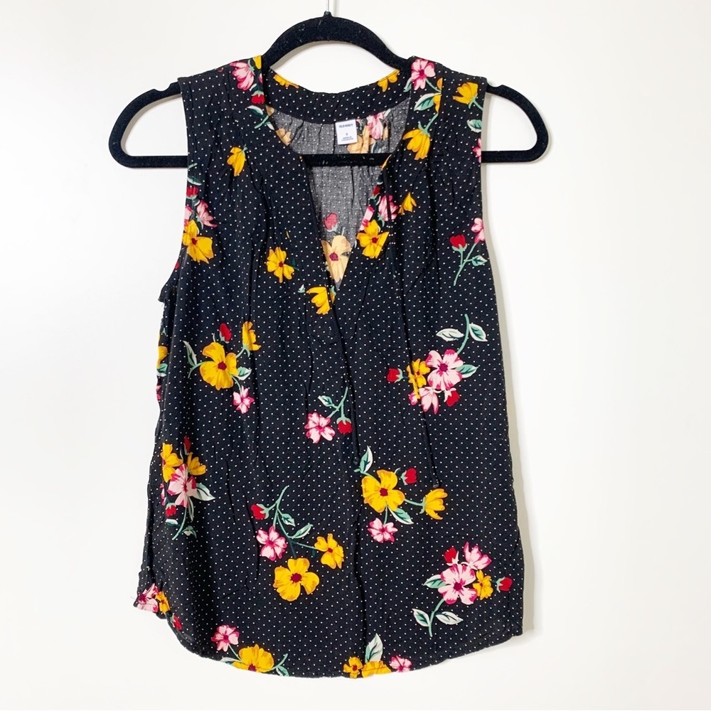 Old Navy Polka Dot Floral Sleeveless V-neck Blouse Size Small